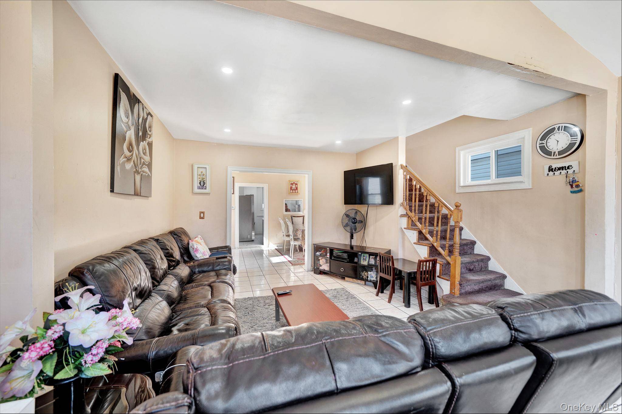3 Bedroom Home for Sale in Queens Village - New York - USA - 4