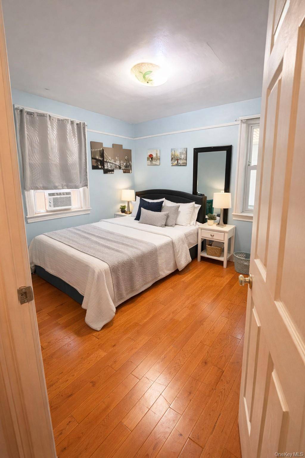 3 Bedroom Home for Sale in Queens Village - New York - USA - 8