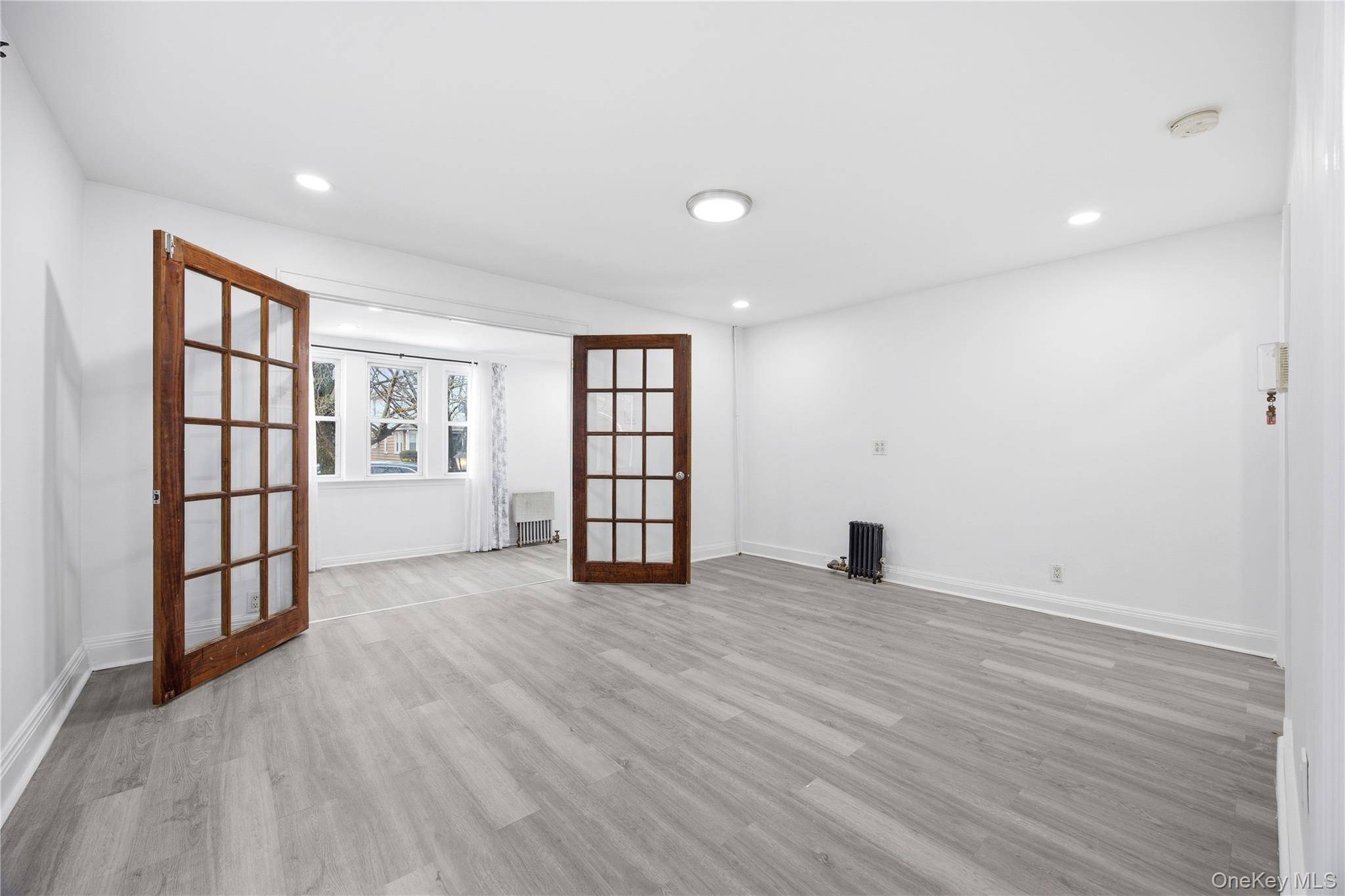 3 Bedroom Home for Sale in Queens Village - New York - USA - 4