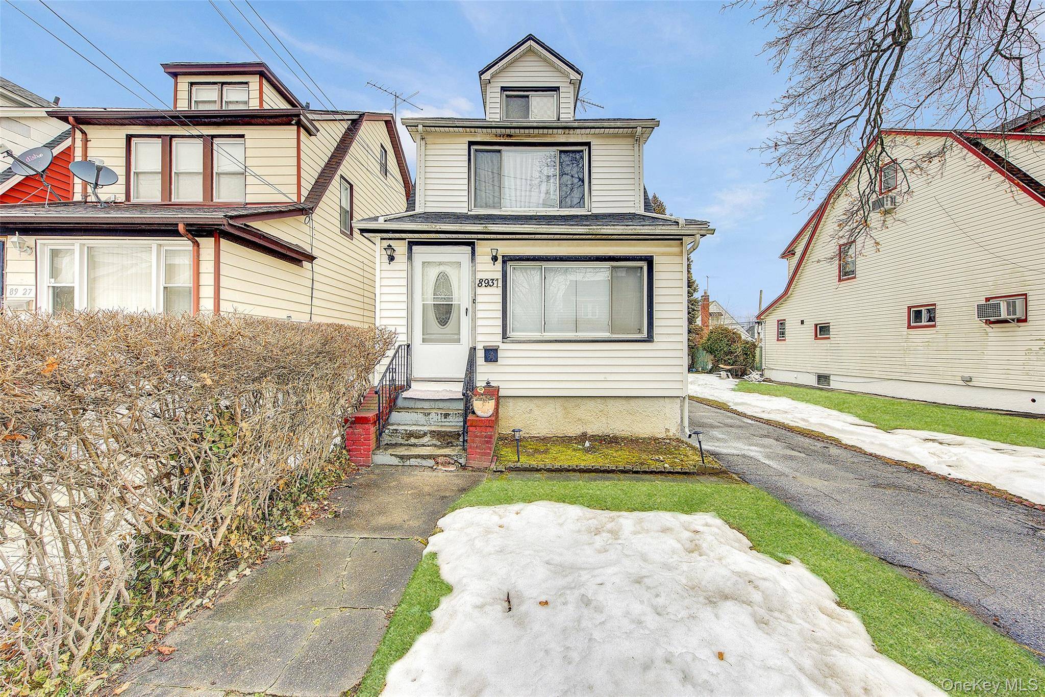3 Bedroom Home for Sale in Queens Village - New York - USA - 1