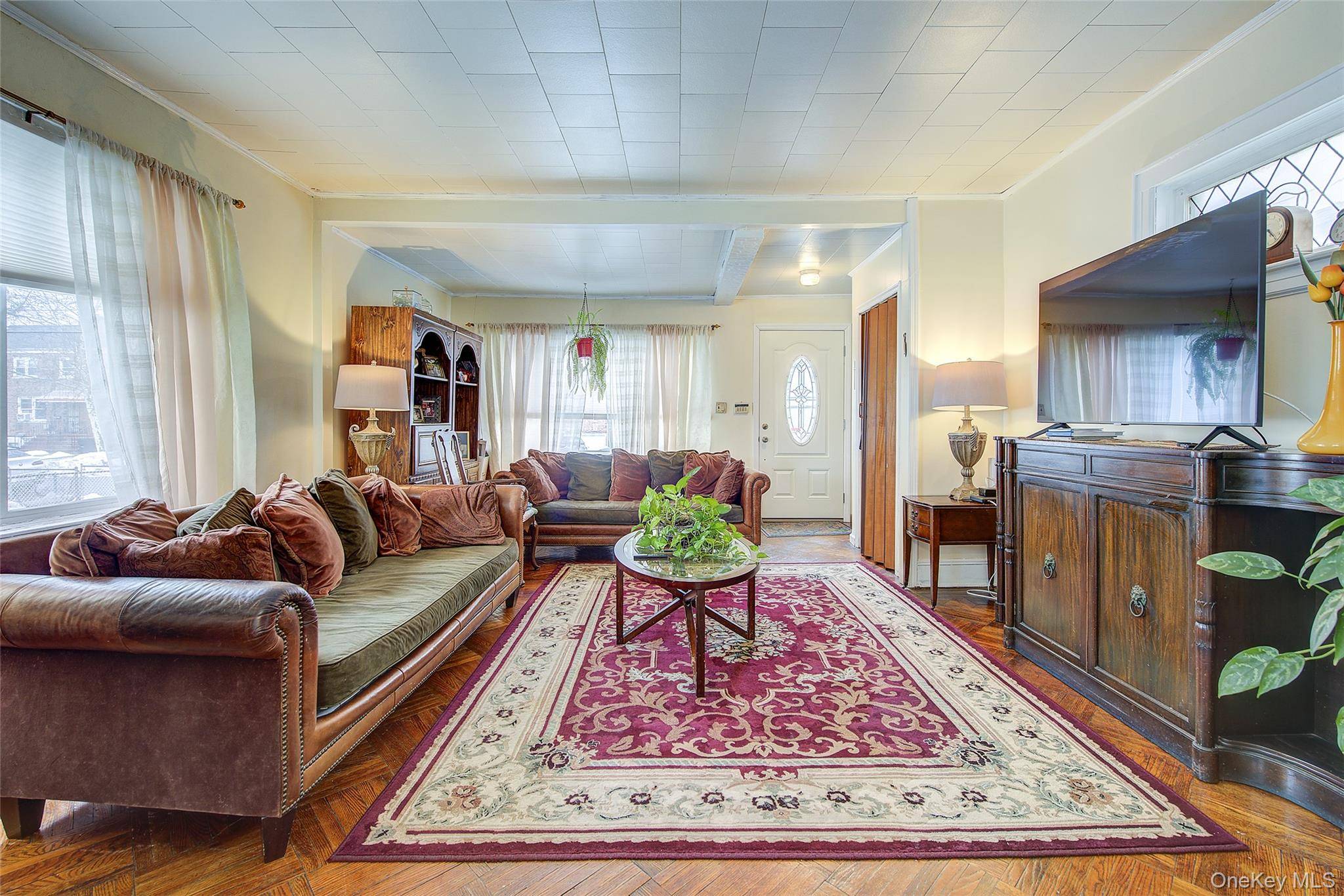 3 Bedroom Home for Sale in Queens Village - New York - USA - 3