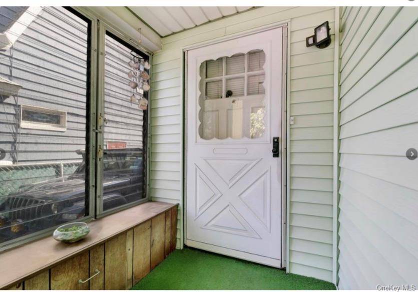 3 Bedroom Home for Sale in Queens Village - New York - USA - 7