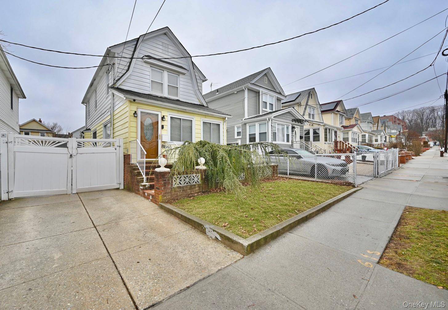Hogar con 3 Dormitorios en Venta en Queens Village - Nueva York - EE. UU. - 2