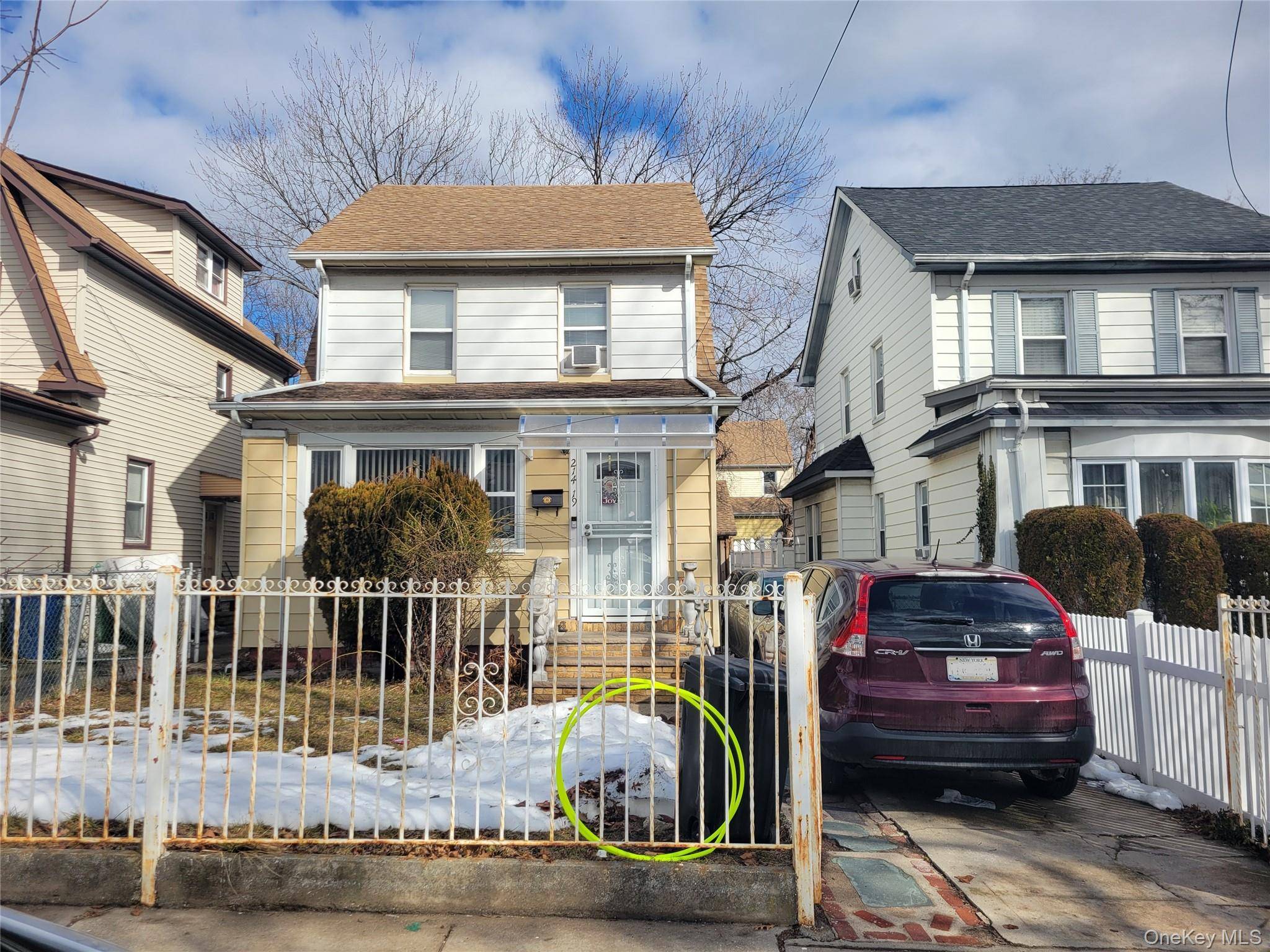 Hogar con 3 Dormitorios en Venta en Queens Village - Nueva York - EE. UU. - 1