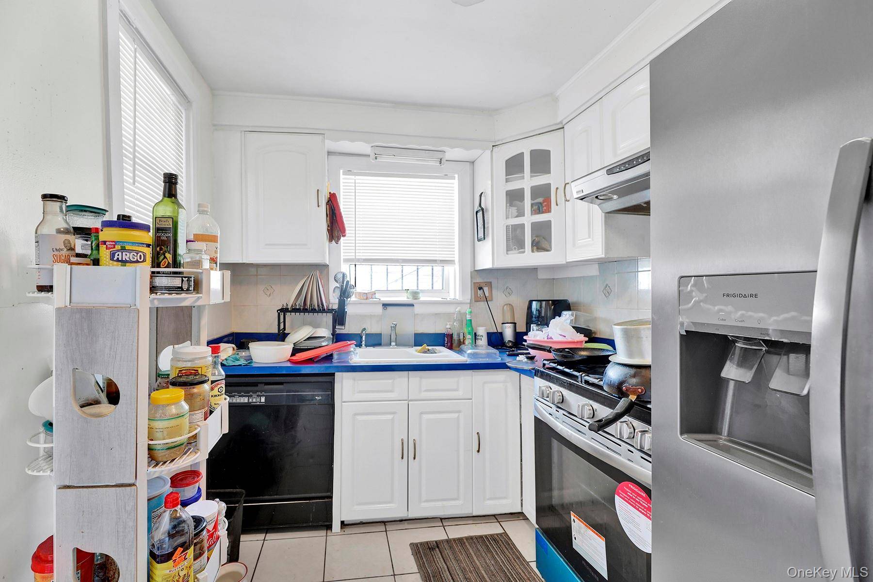 3 Bedroom Home for Sale in Queens Village - New York - USA - 6