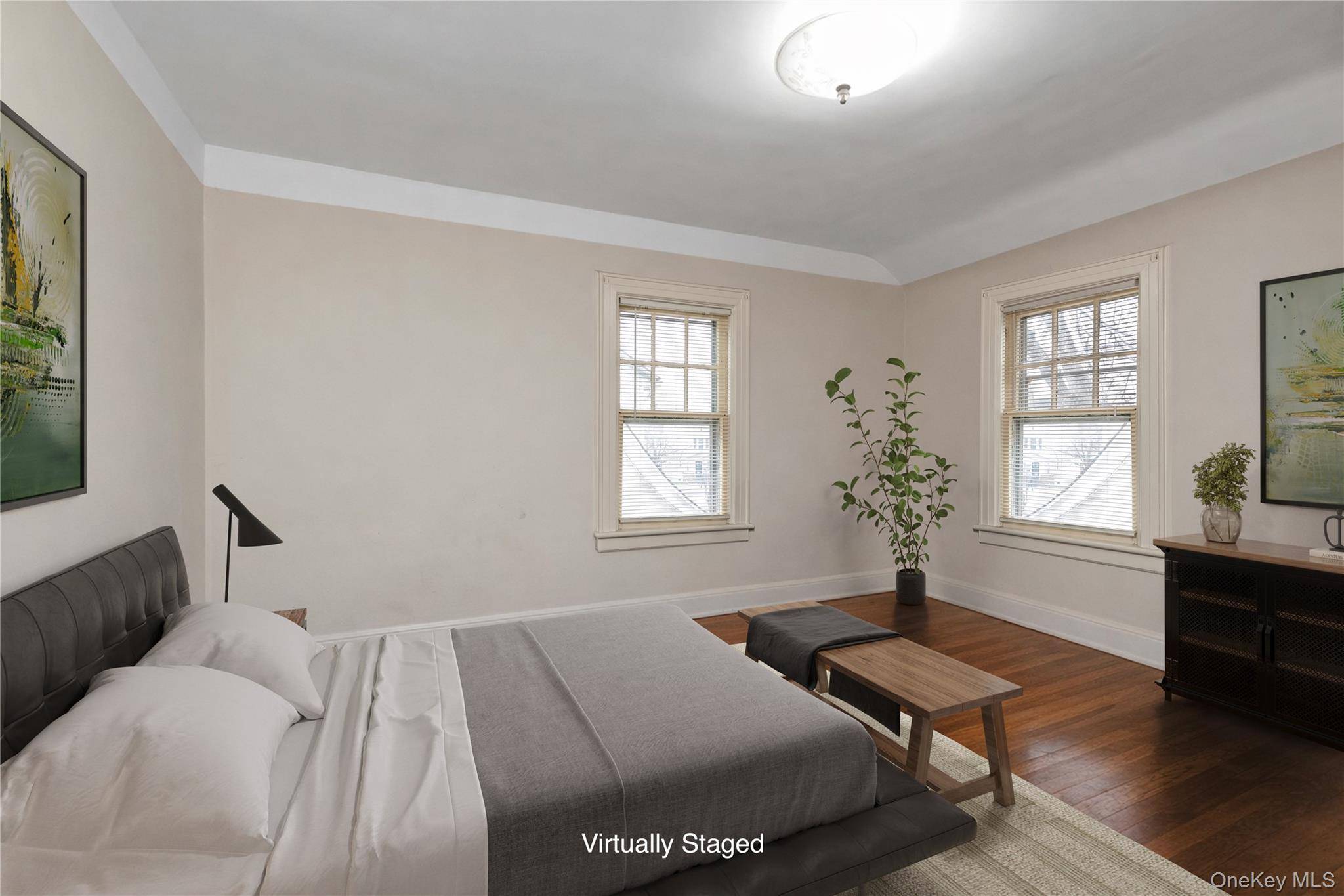 3 Bedroom Home for Sale in Queens Village - New York - USA - 8
