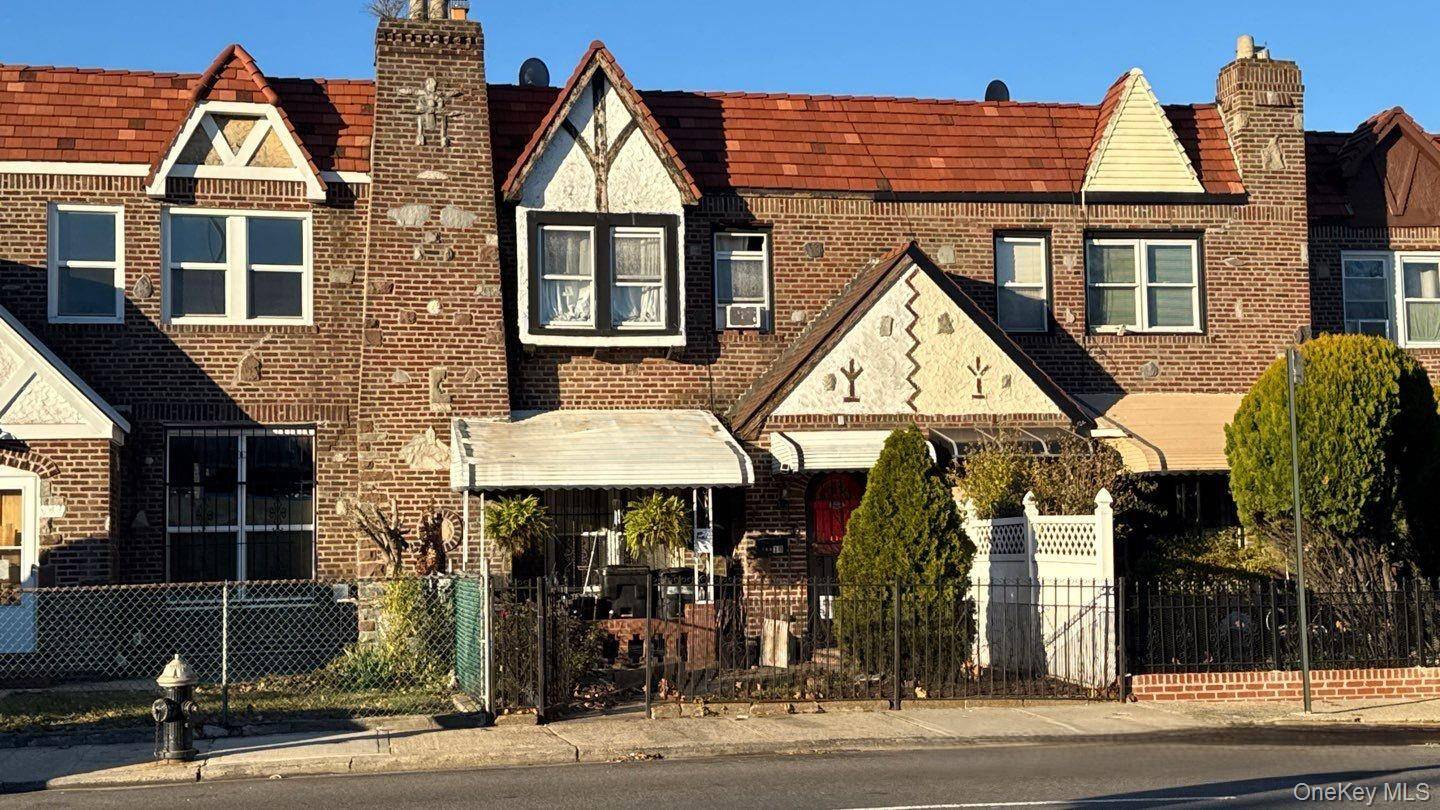 Casa com 3 Quartos à Venda em Queens Village - Nova Iorque - EUA - 2