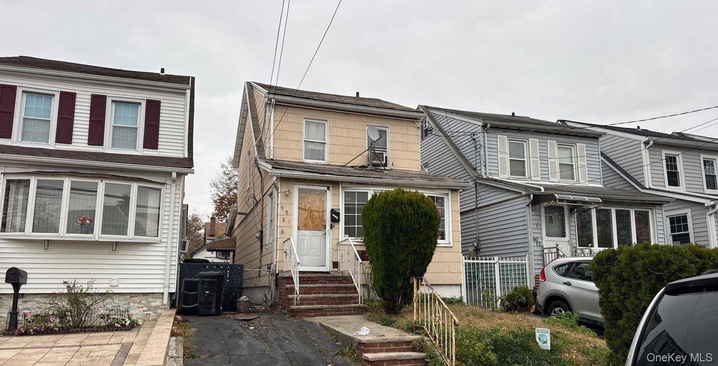 3 Bedroom Home for Sale in Queens Village - New York - USA - 1