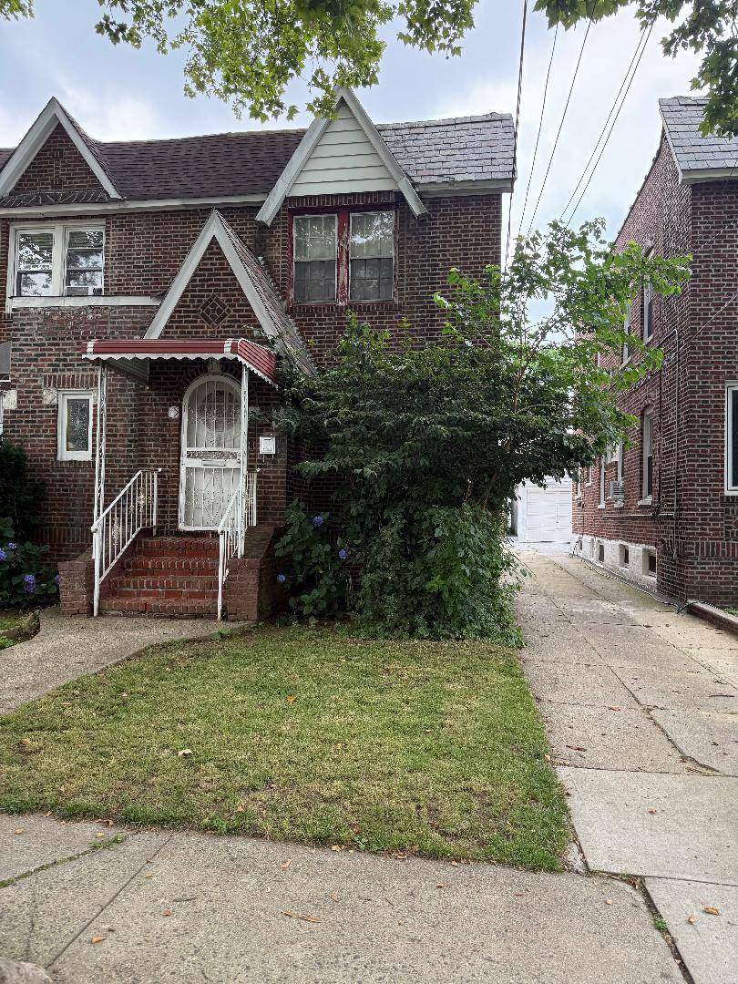 Hogar con 3 Dormitorios en Venta en Queens Village - Nueva York - EE. UU. - 1
