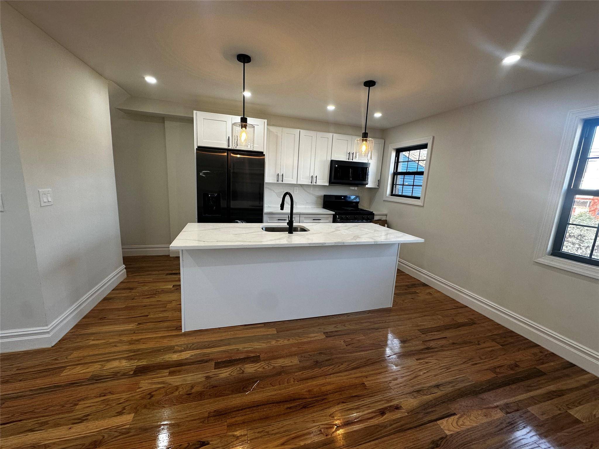 Hogar con 3 Dormitorios en Venta en Queens Village - Nueva York - EE. UU. - 4