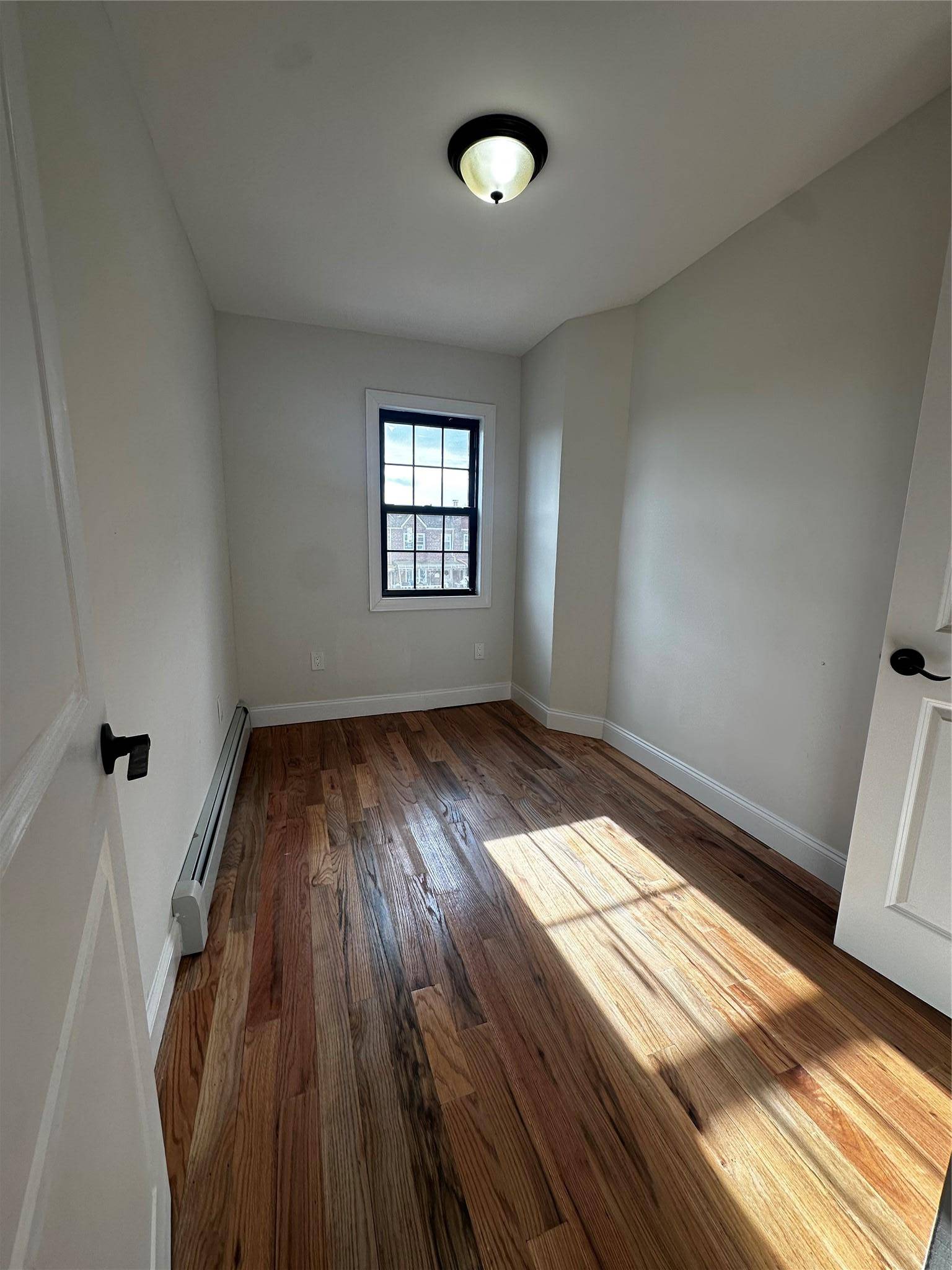 Hogar con 3 Dormitorios en Venta en Queens Village - Nueva York - EE. UU. - 8