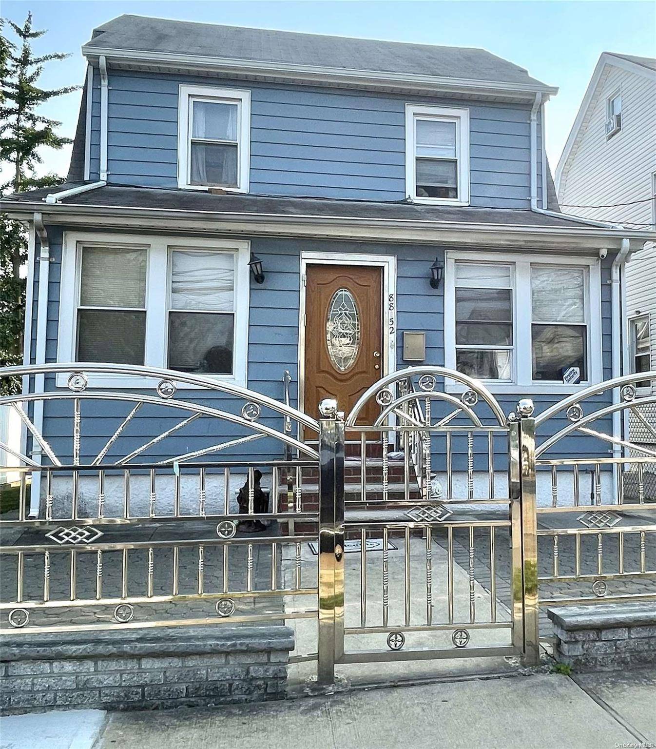 Casa com 3 Quartos à Venda em Queens Village - Nova Iorque - EUA - 1