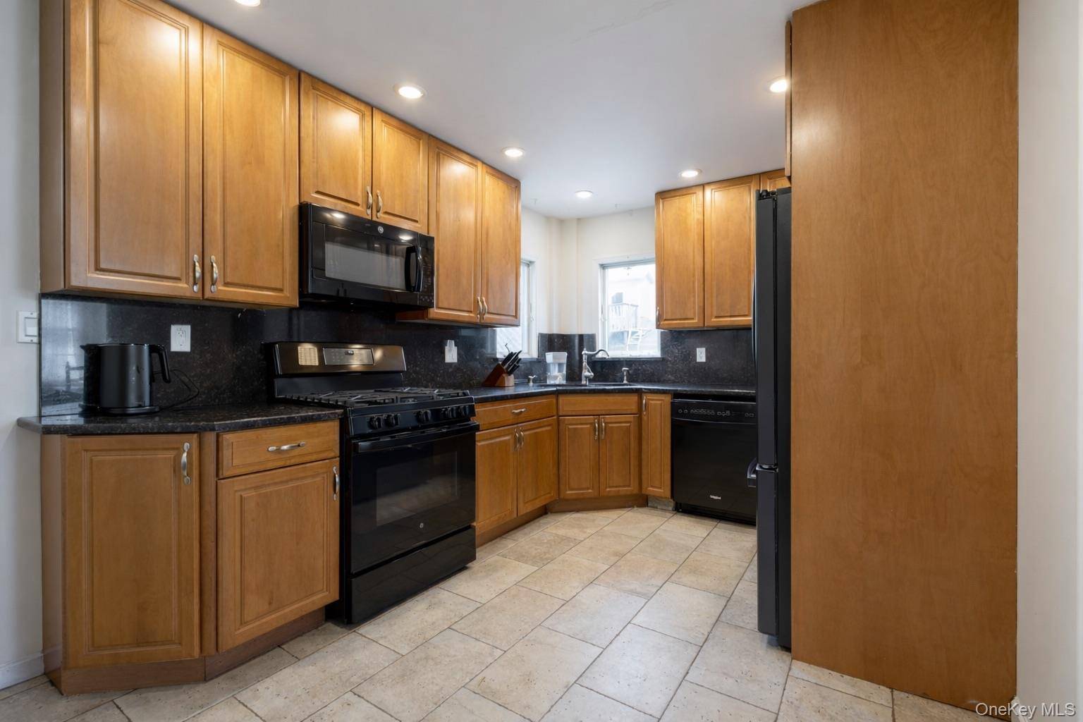 Casa com 3 Quartos à Venda em Staten Island - Nova Iorque - EUA - 3