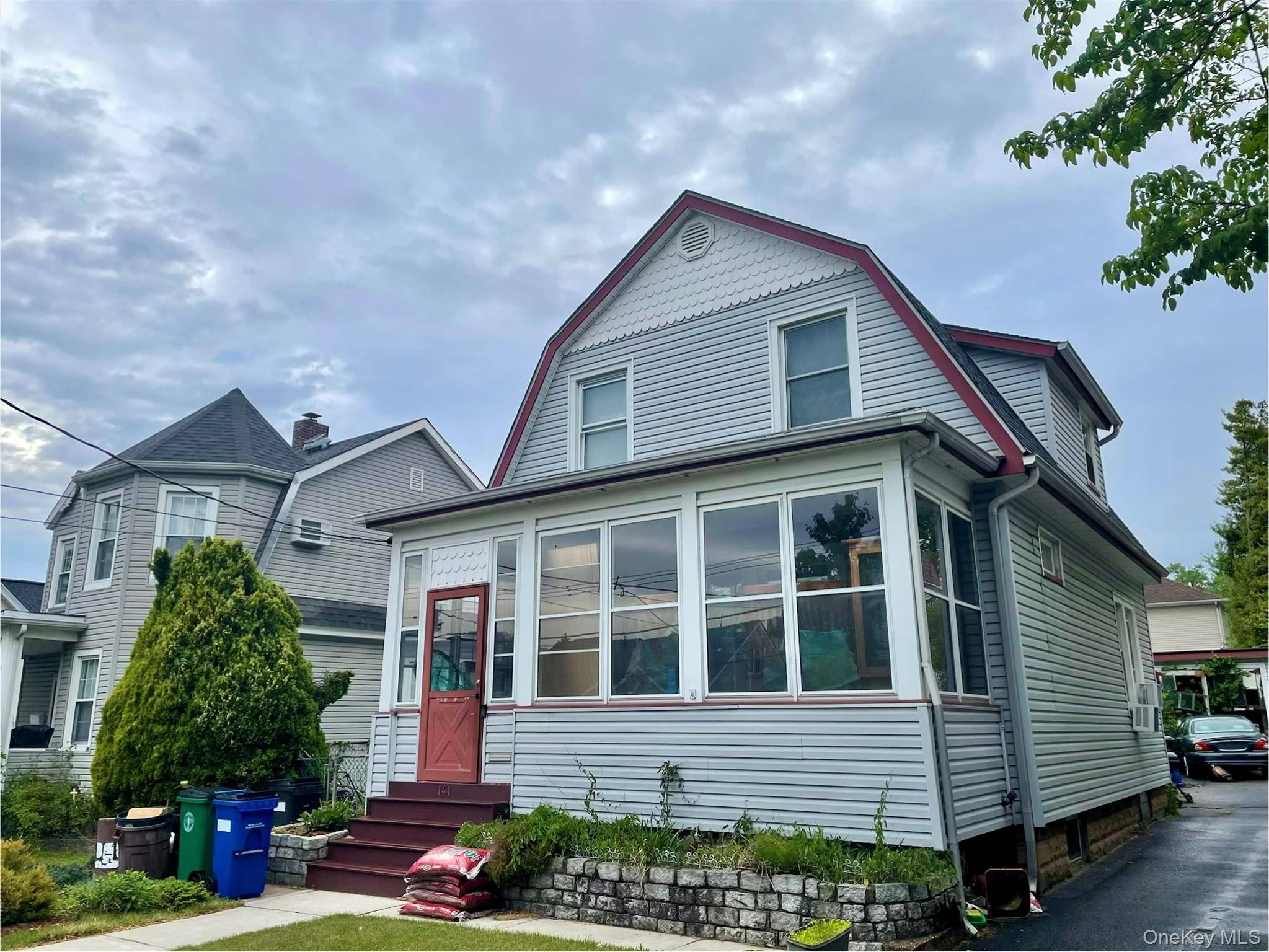 Casa com 3 Quartos à Venda em Staten Island - Nova Iorque - EUA - 2