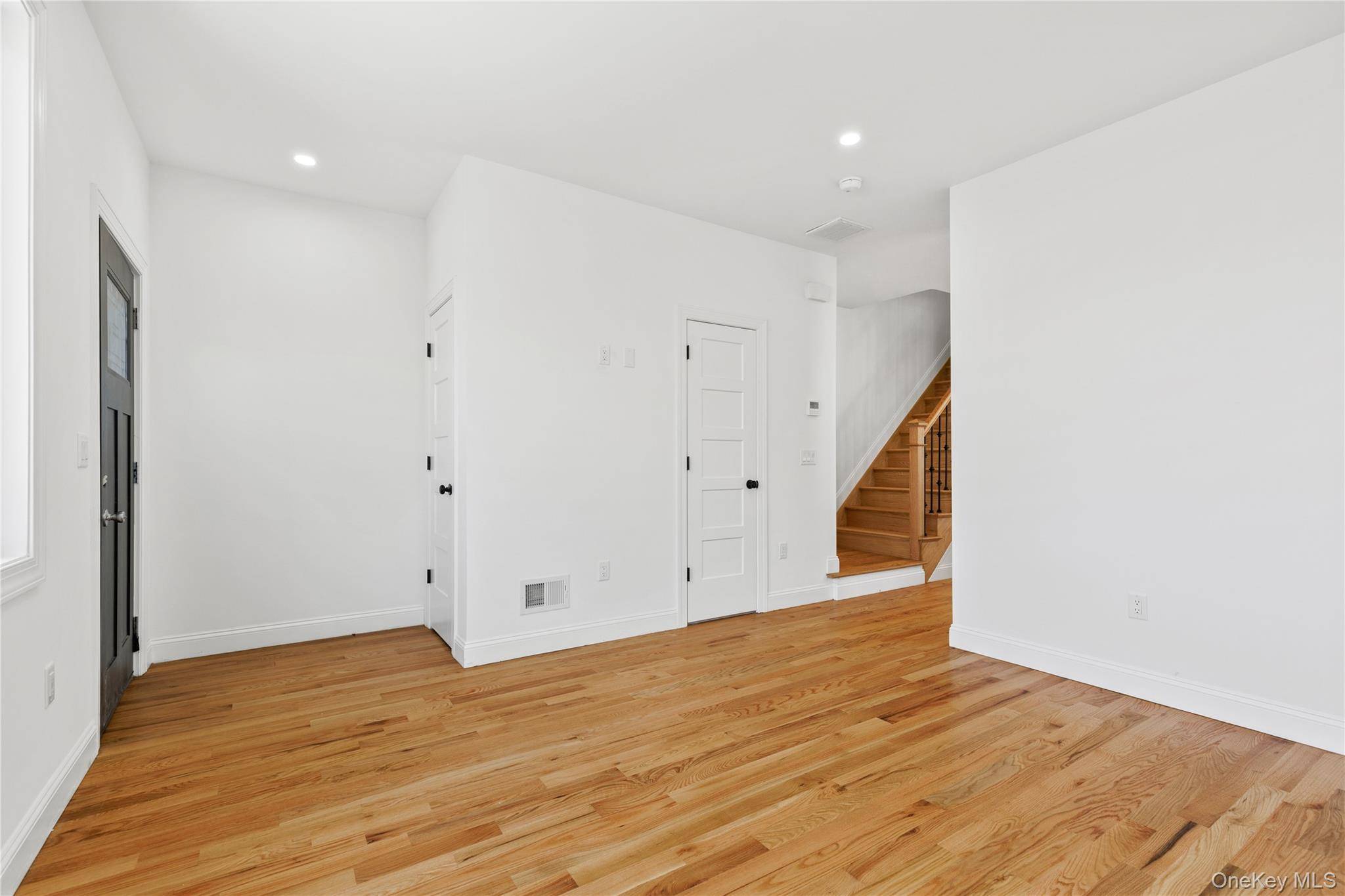 Casa com 3 Quartos à Venda em Staten Island - Nova Iorque - EUA - 7