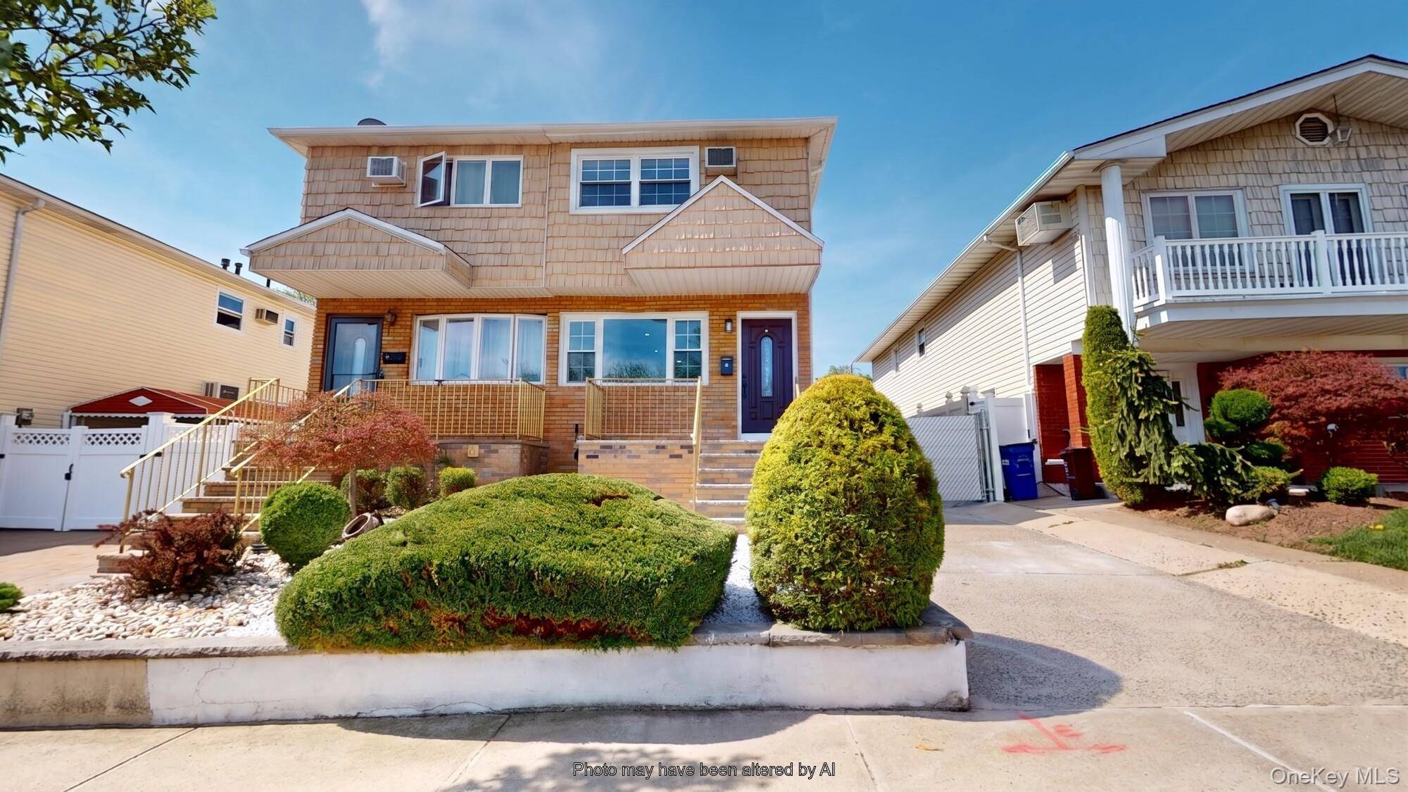 Casa com 3 Quartos à Venda em Staten Island - Nova Iorque - EUA - 1