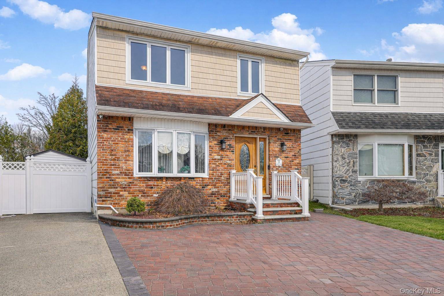 Casa com 3 Quartos à Venda em Staten Island - Nova Iorque - EUA - 1