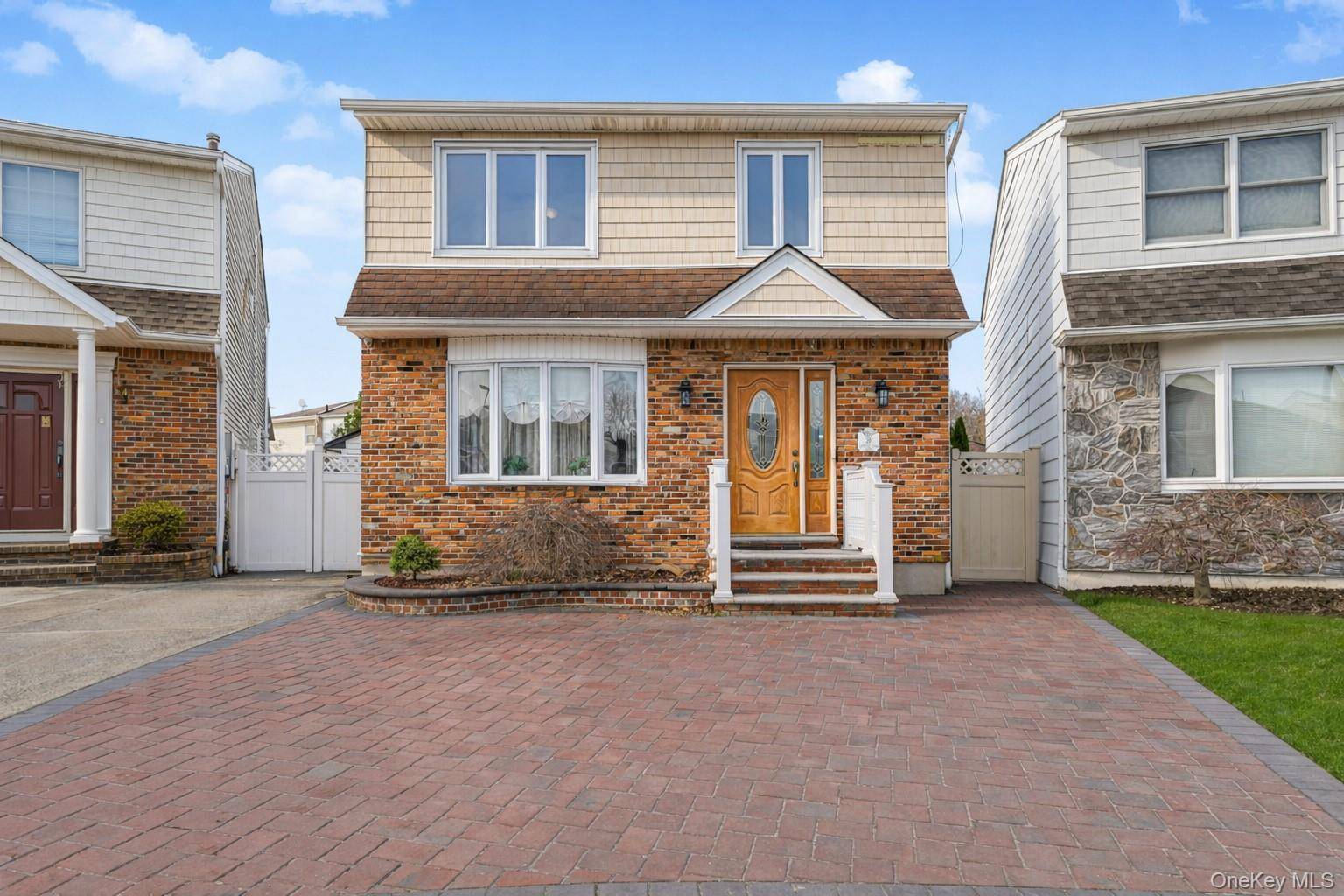 Casa com 3 Quartos à Venda em Staten Island - Nova Iorque - EUA - 2