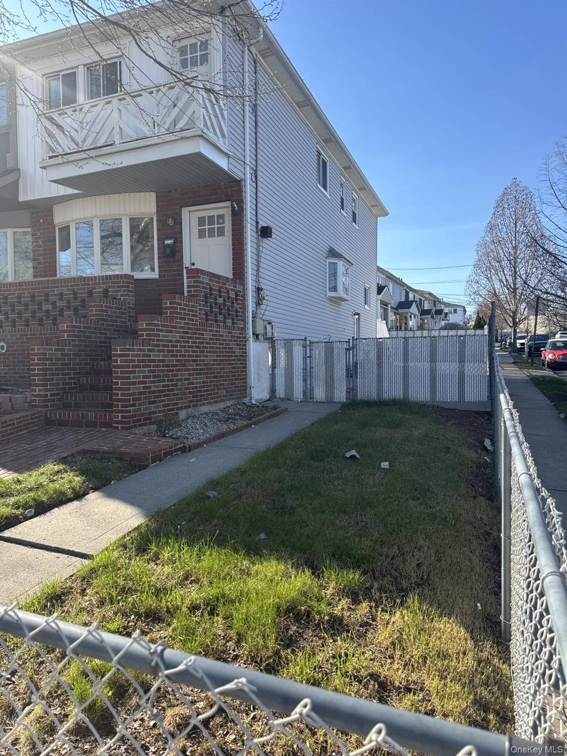 Casa com 3 Quartos à Venda em Staten Island - Nova Iorque - EUA - 1
