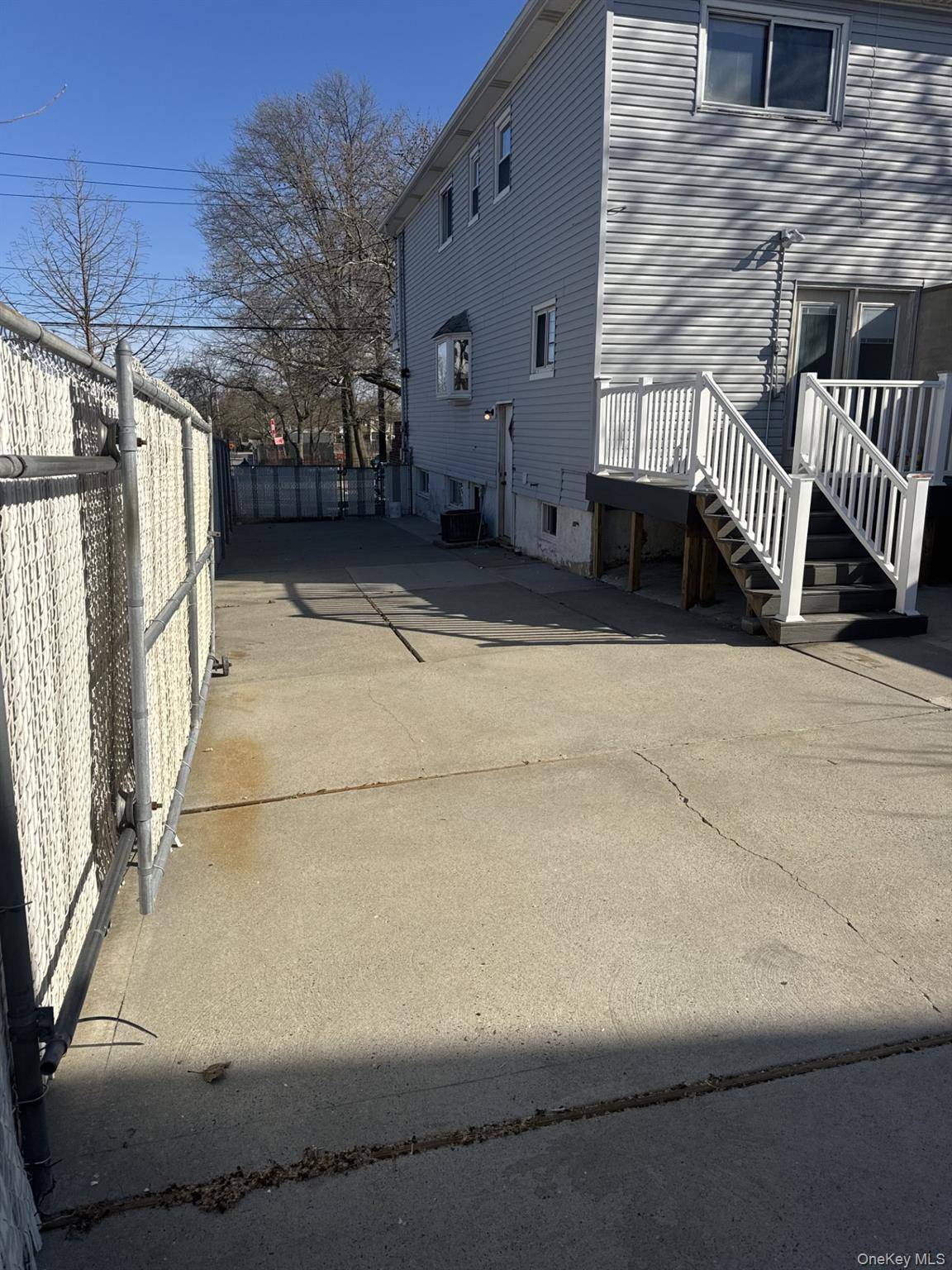 Casa com 3 Quartos à Venda em Staten Island - Nova Iorque - EUA - 3