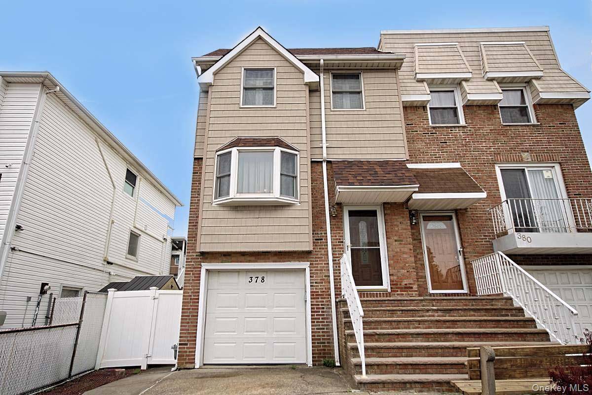 Casa com 3 Quartos à Venda em Staten Island - Nova Iorque - EUA - 2