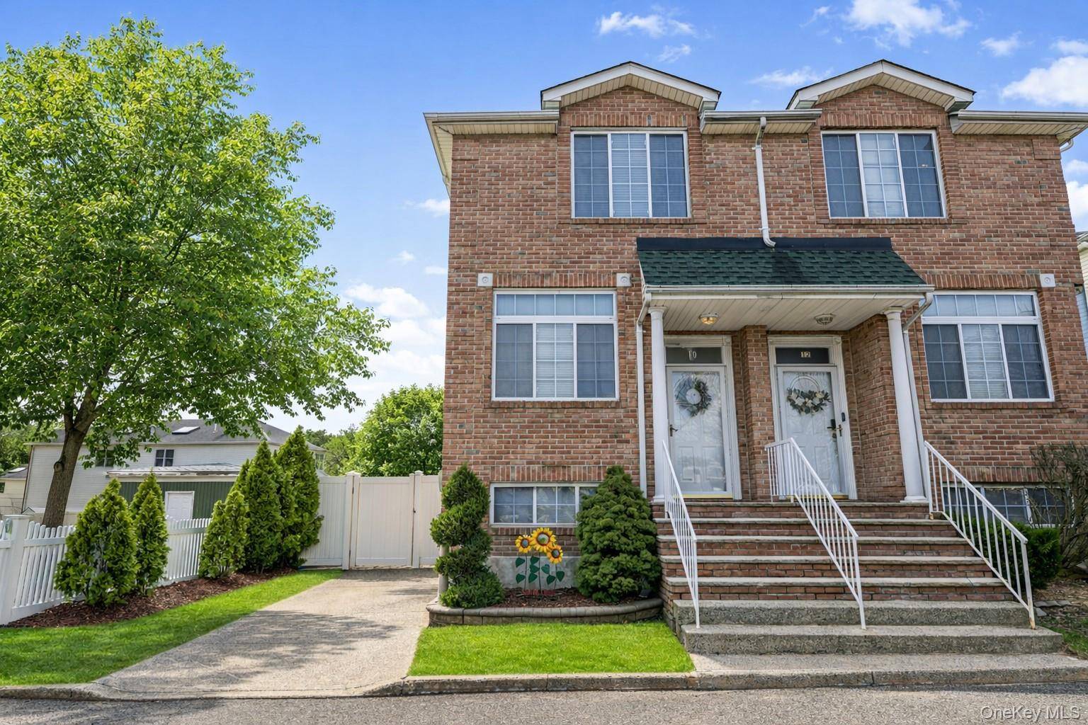 Casa com 3 Quartos à Venda em Staten Island - Nova Iorque - EUA - 1