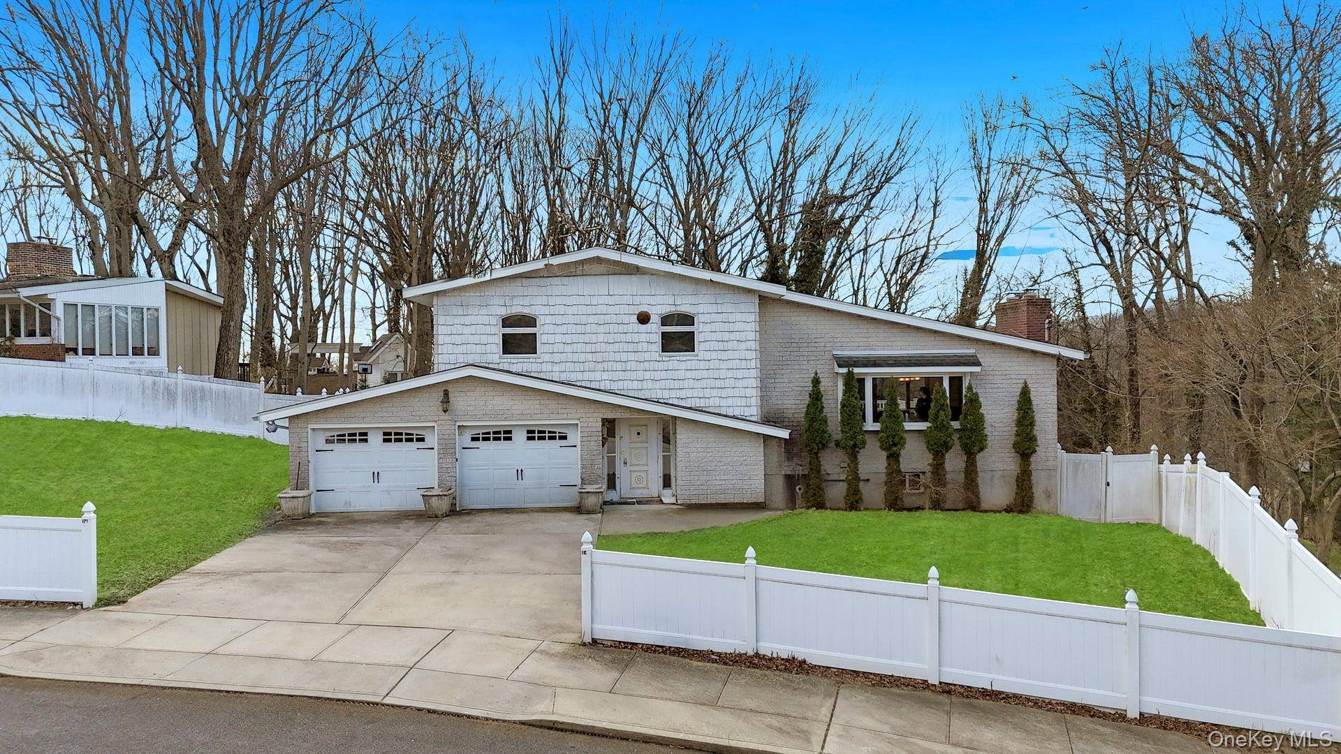 Casa com 3 Quartos à Venda em Staten Island - Nova Iorque - EUA - 1