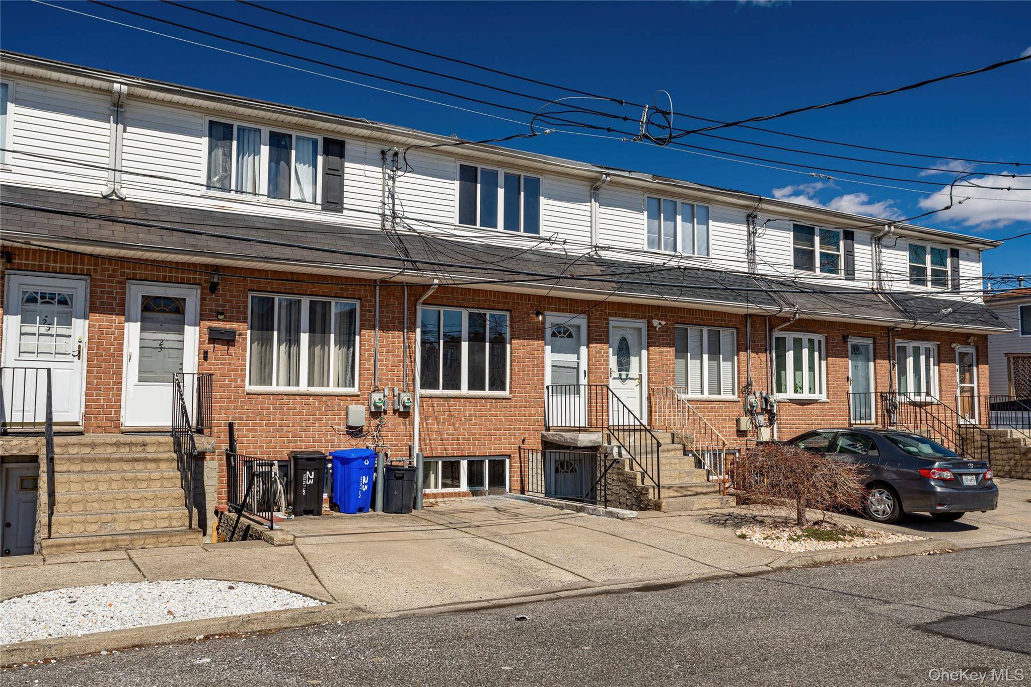 Casa com 3 Quartos à Venda em Staten Island - Nova Iorque - EUA - 1