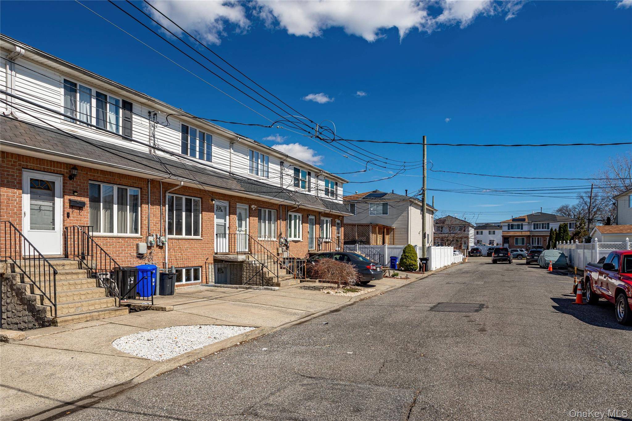 Casa com 3 Quartos à Venda em Staten Island - Nova Iorque - EUA - 2