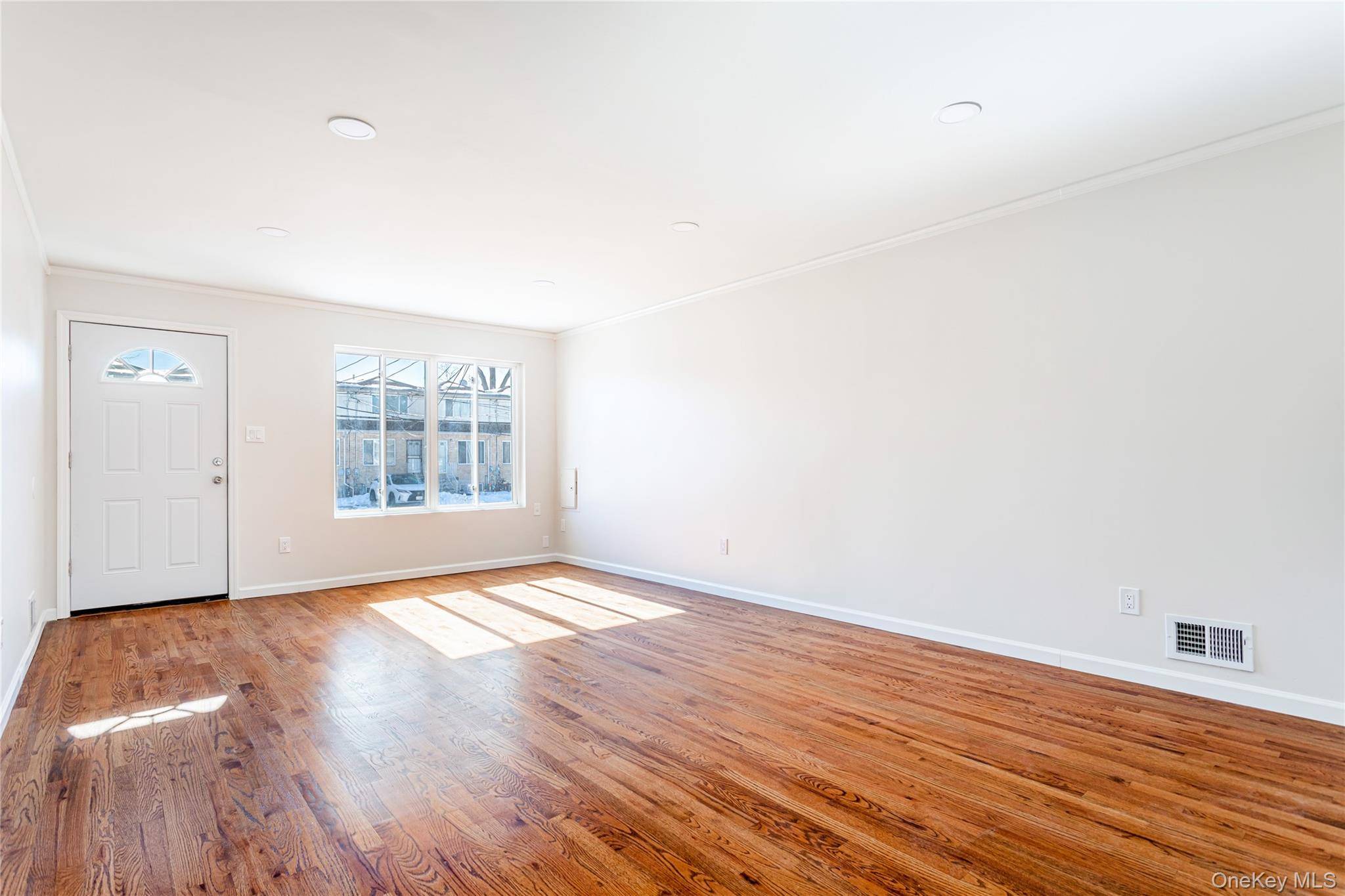 Casa com 3 Quartos à Venda em Staten Island - Nova Iorque - EUA - 4