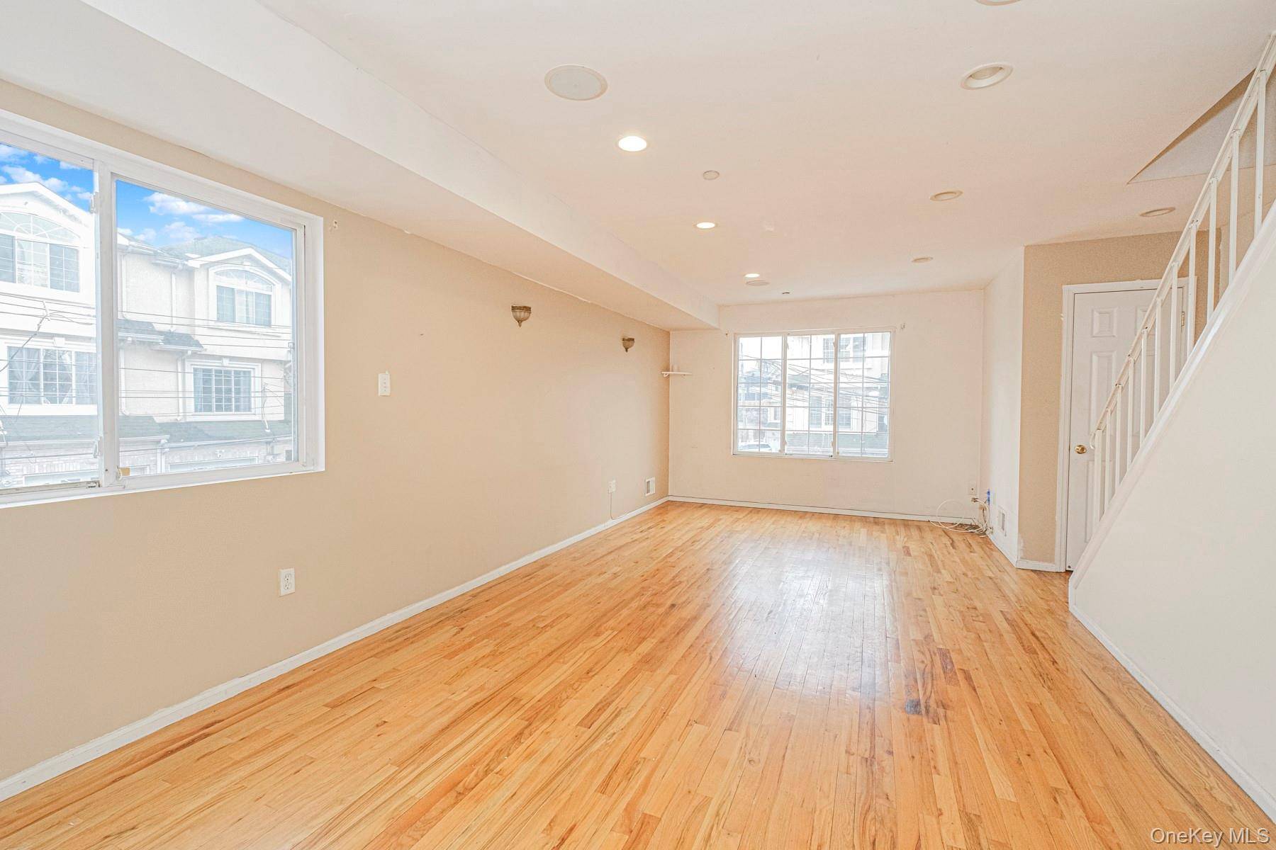 Casa com 3 Quartos à Venda em Staten Island - Nova Iorque - EUA - 7