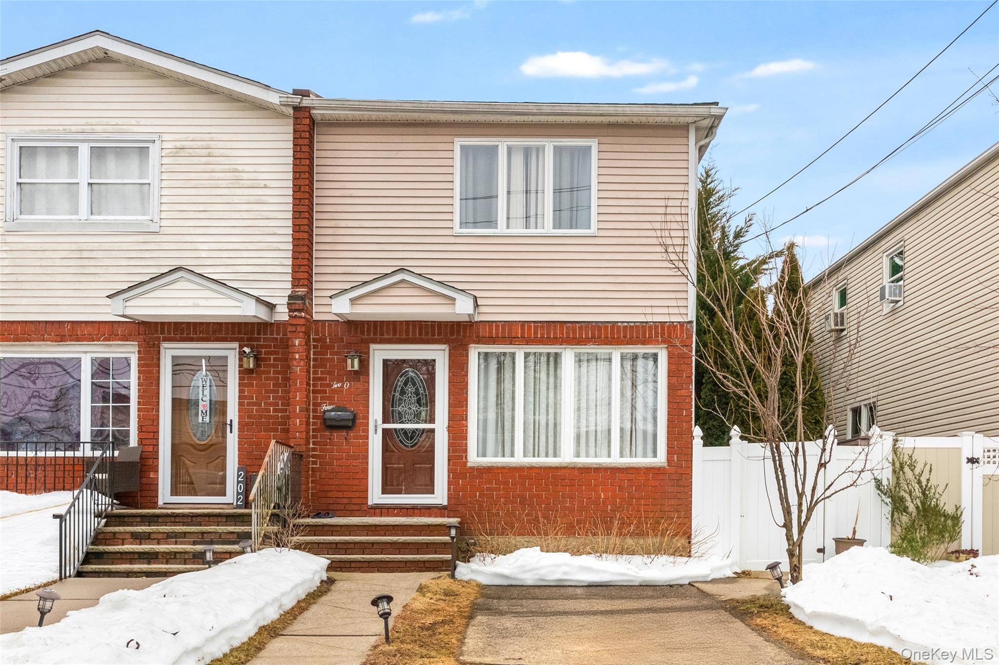 Casa com 3 Quartos à Venda em Staten Island - Nova Iorque - EUA - 1