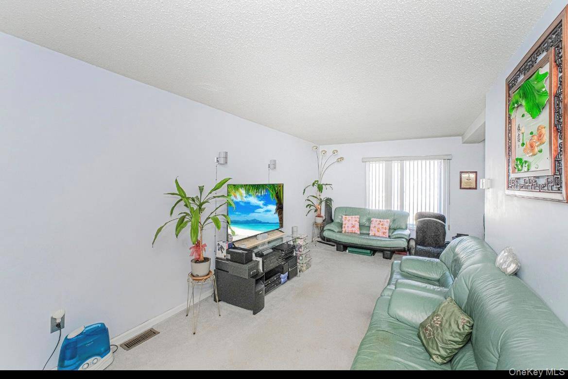 Casa com 3 Quartos à Venda em Staten Island - Nova Iorque - EUA - 3
