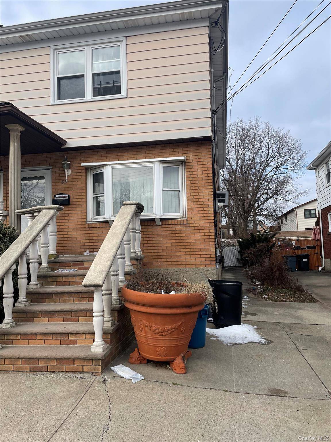 Casa com 3 Quartos à Venda em Staten Island - Nova Iorque - EUA - 2
