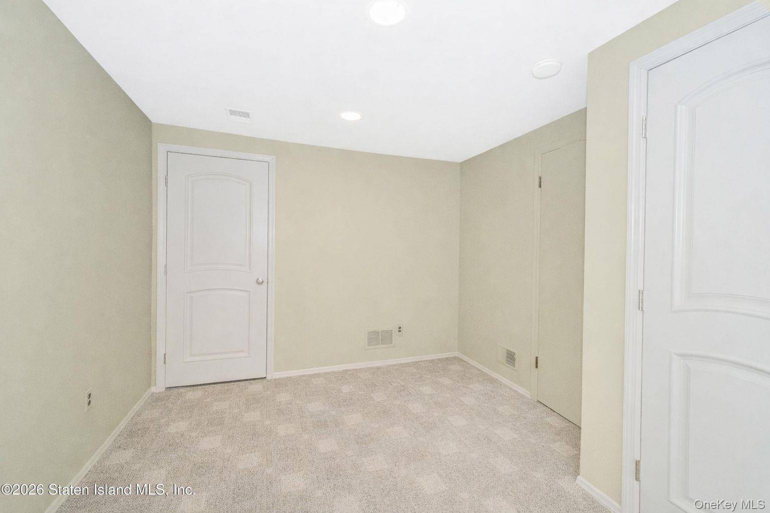 Casa com 3 Quartos à Venda em Staten Island - Nova Iorque - EUA - 8