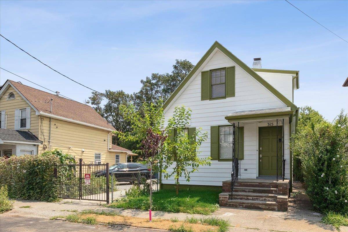 Casa com 3 Quartos à Venda em Staten Island - Nova Iorque - EUA - 2