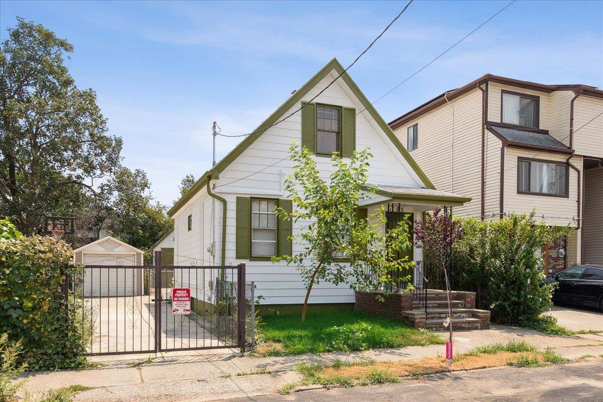 Casa com 3 Quartos à Venda em Staten Island - Nova Iorque - EUA - 3