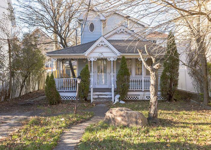 Casa com 3 Quartos à Venda em Staten Island - Nova Iorque - EUA - 1