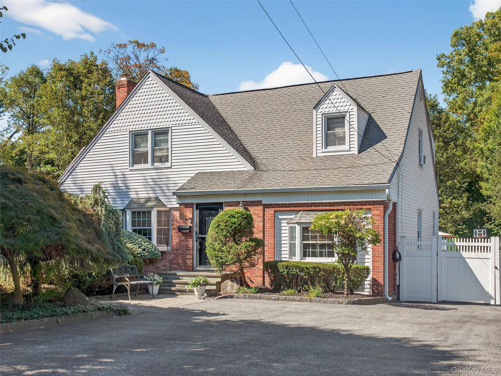 Casa com 3 Quartos à Venda em Suffern - Nova Iorque - EUA - 1
