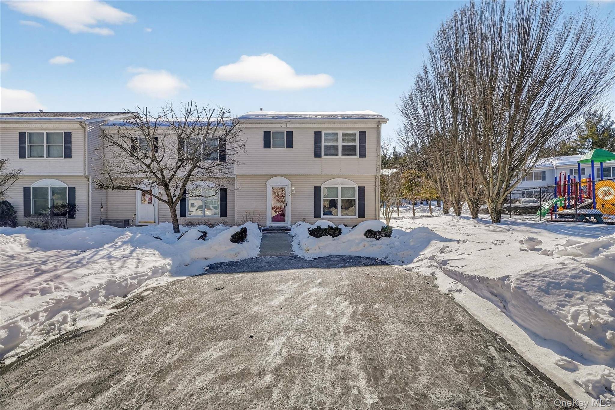 Casa com 3 Quartos à Venda em Suffern - Nova Iorque - EUA - 2