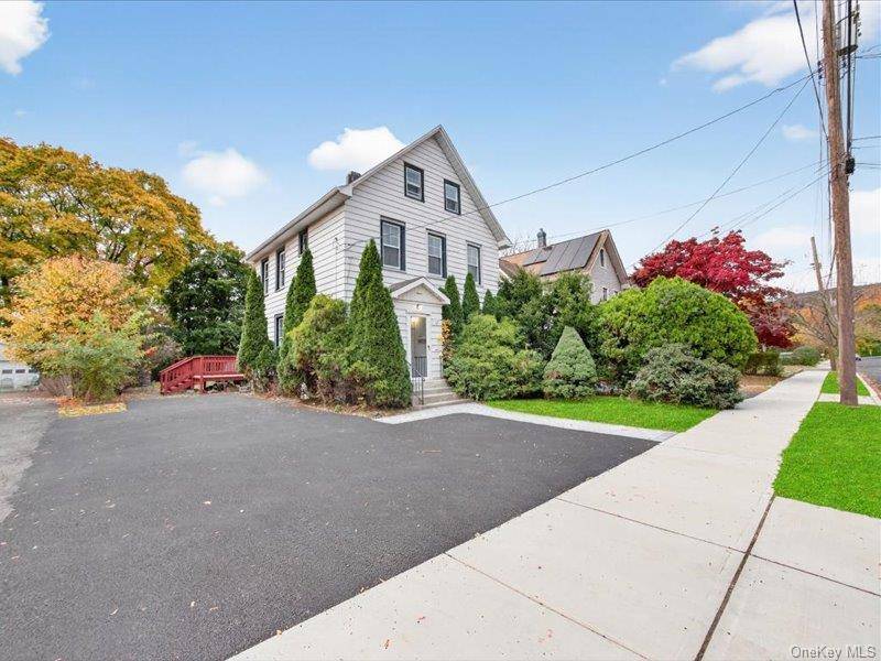 Casa com 3 Quartos à Venda em Suffern - Nova Iorque - EUA - 2