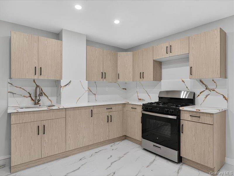 Casa com 3 Quartos à Venda em Suffern - Nova Iorque - EUA - 3