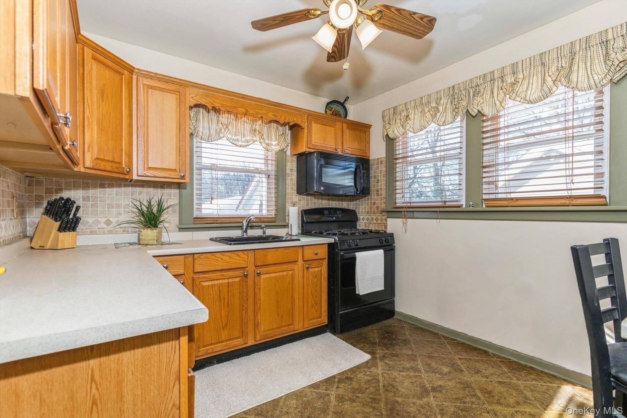 Casa com 3 Quartos à Venda em Suffern - Nova Iorque - EUA - 7