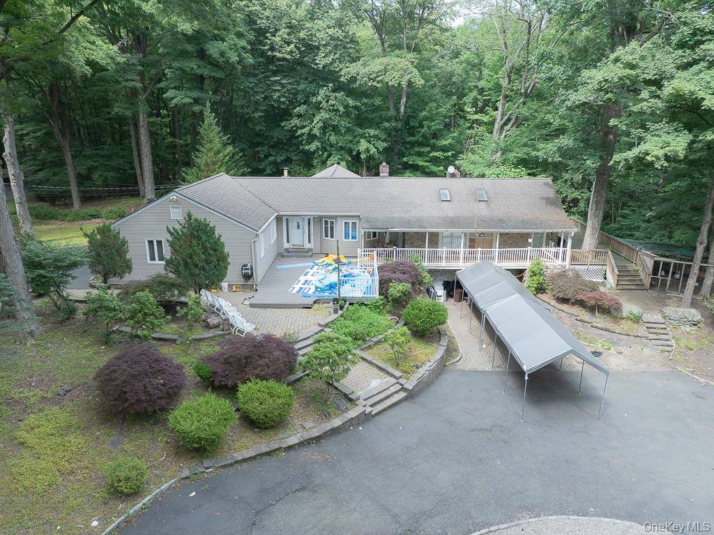 Casa com 3 Quartos à Venda em Suffern - Nova Iorque - EUA - 1