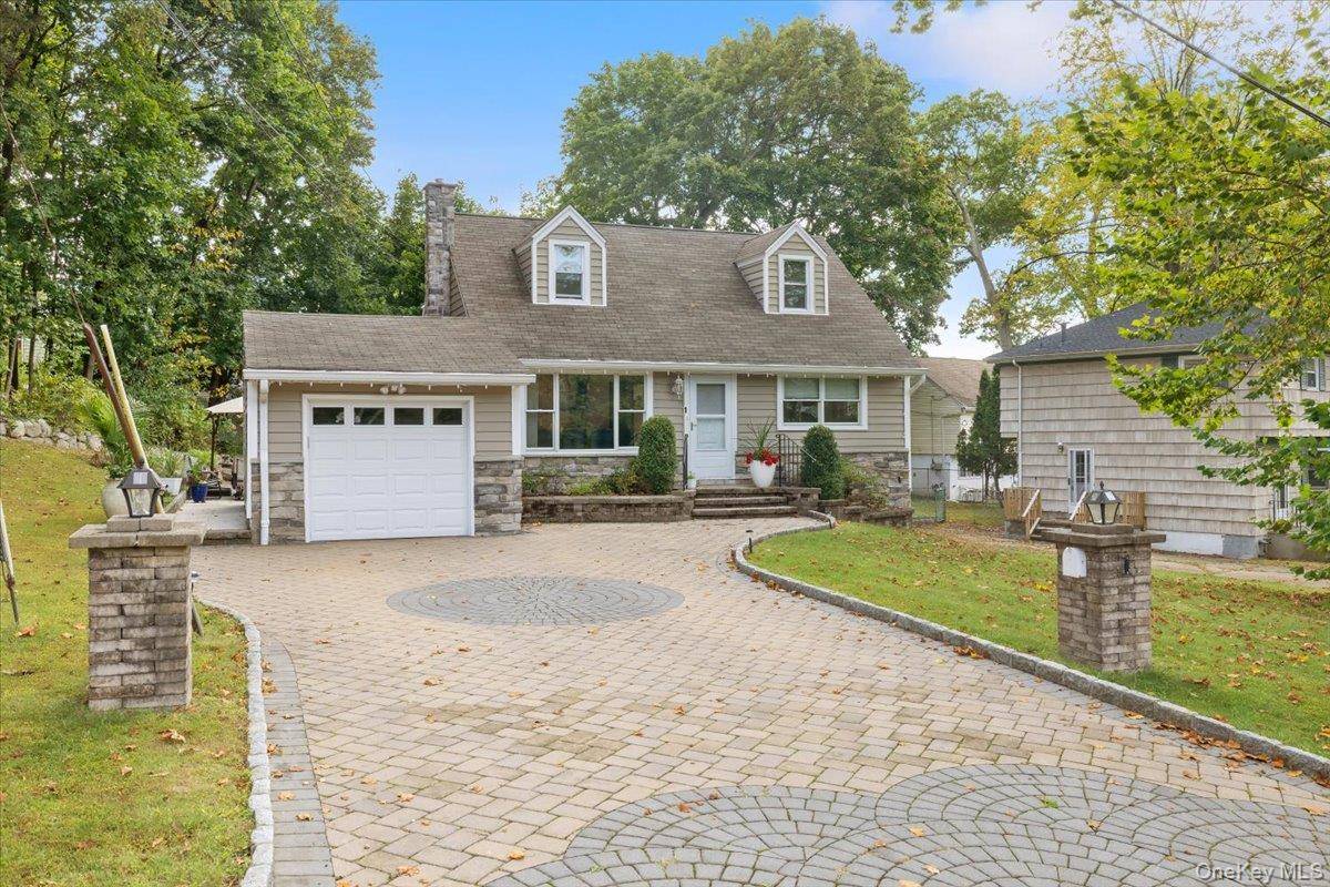 Casa com 3 Quartos à Venda em Suffern - Nova Iorque - EUA - 1