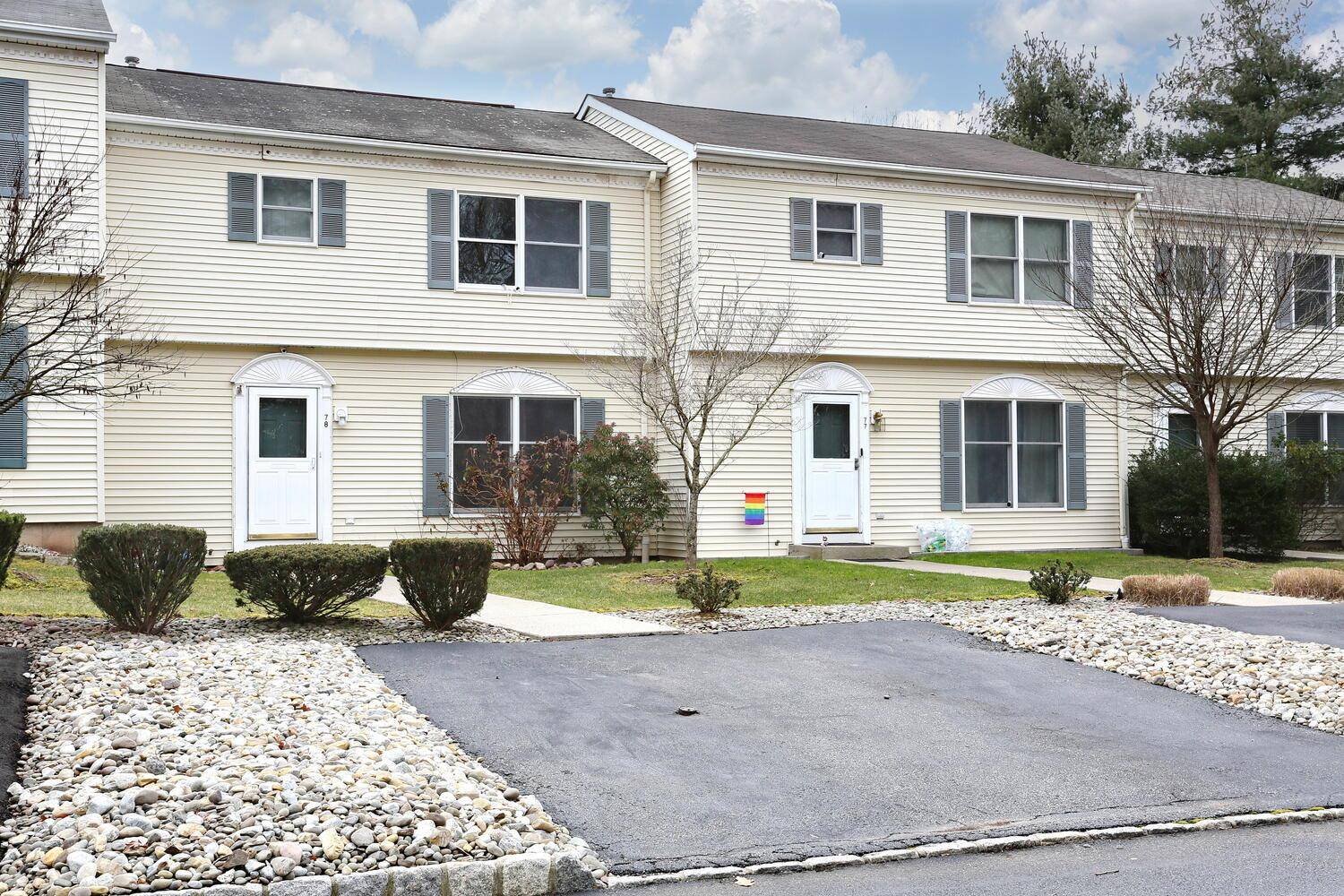 Casa com 3 Quartos à Venda em Suffern - Nova Iorque - EUA - 2