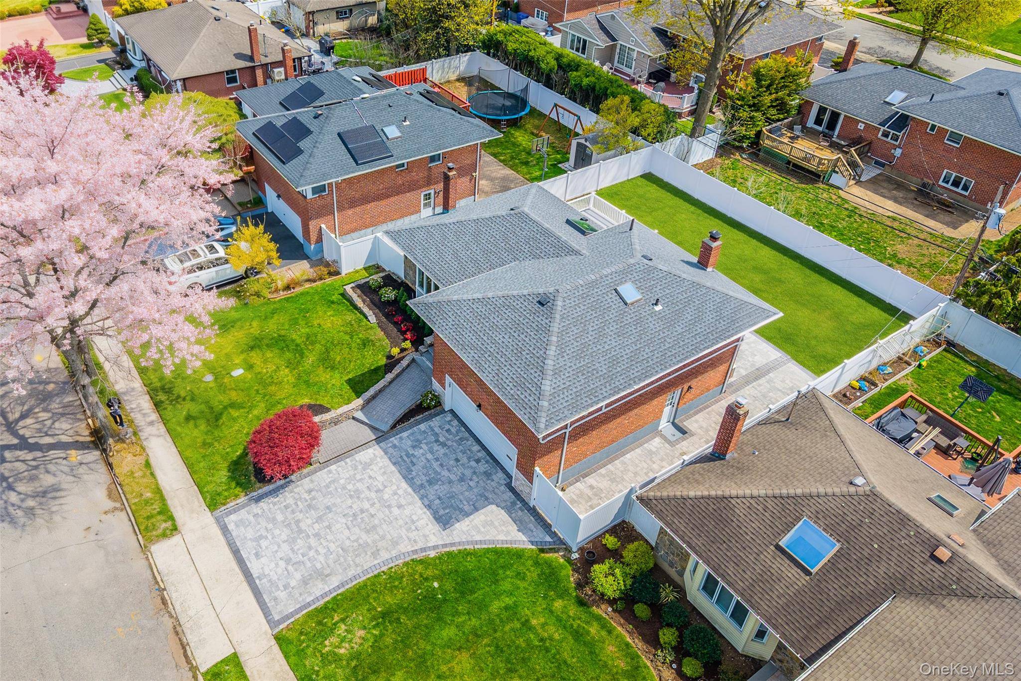 Casa com 3 Quartos à Venda em Syosset - Nova Iorque - EUA - 4