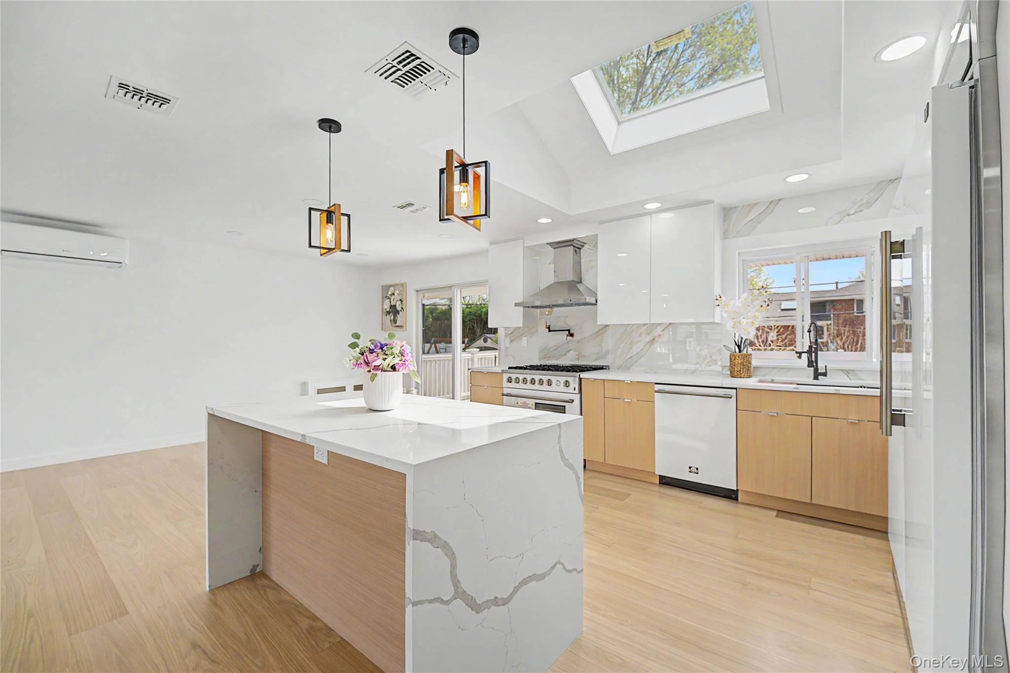 Casa com 3 Quartos à Venda em Syosset - Nova Iorque - EUA - 7