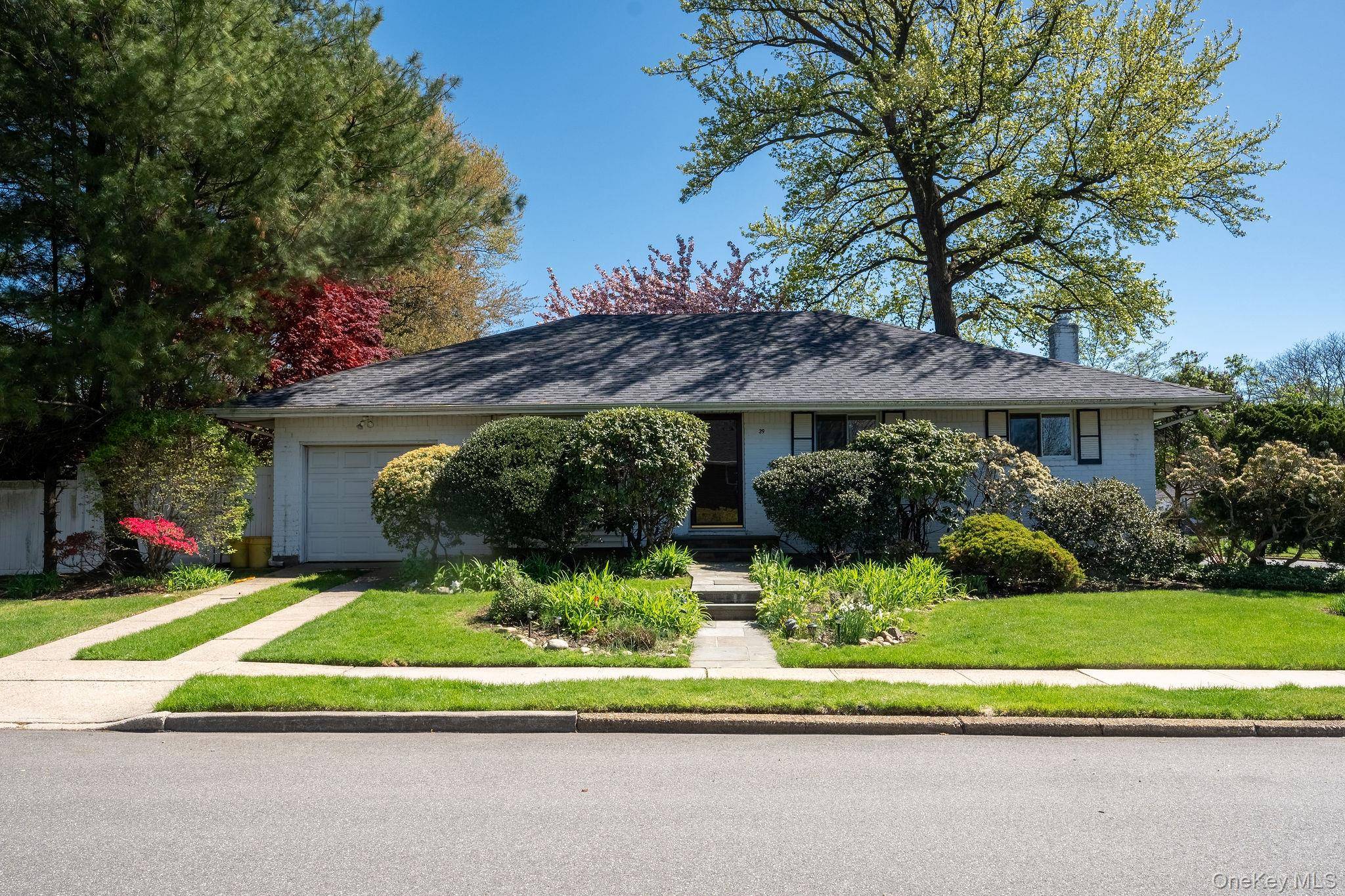 Casa com 3 Quartos à Venda em Syosset - Nova Iorque - EUA - 2