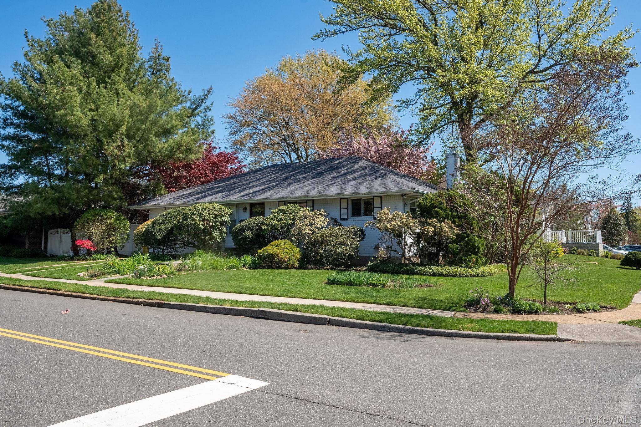 Casa com 3 Quartos à Venda em Syosset - Nova Iorque - EUA - 4